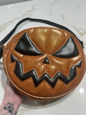 Halloween Pumpkin Crossbody Bag - handcrafted Love Pain & stitches
